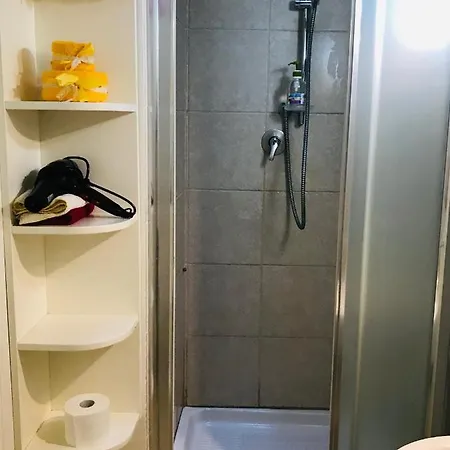 Le Deja Vue Apartment