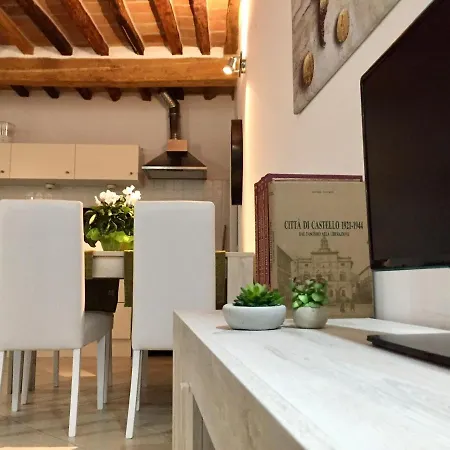 Le Deja Vue Apartment